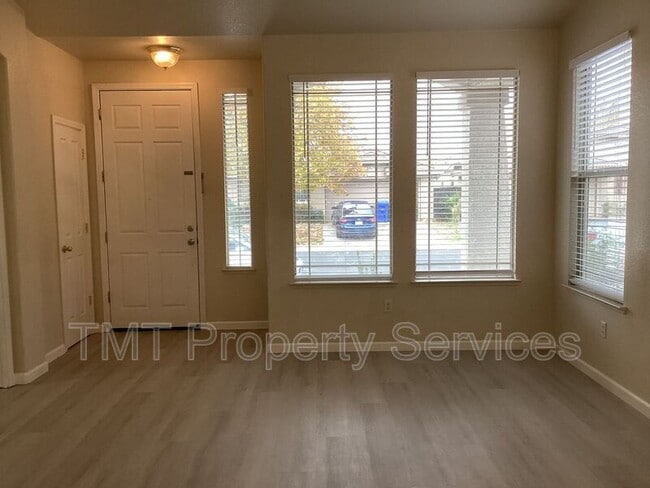 10012 Mosaic Way