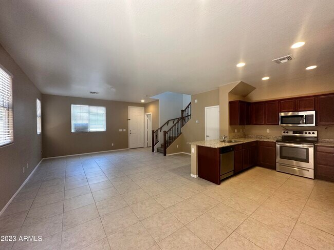 Photo - 2538 N 73RD Dr