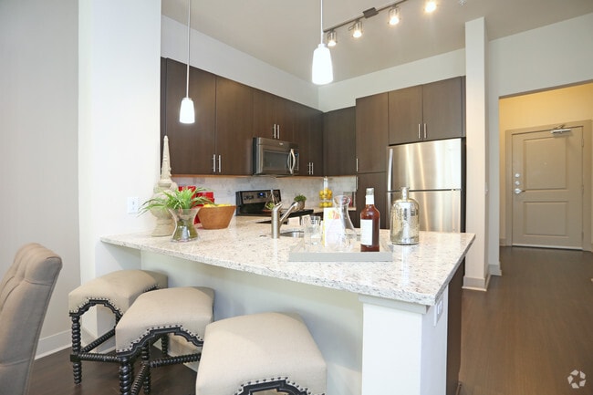 2BR, 2BA - 2A - 975 SF