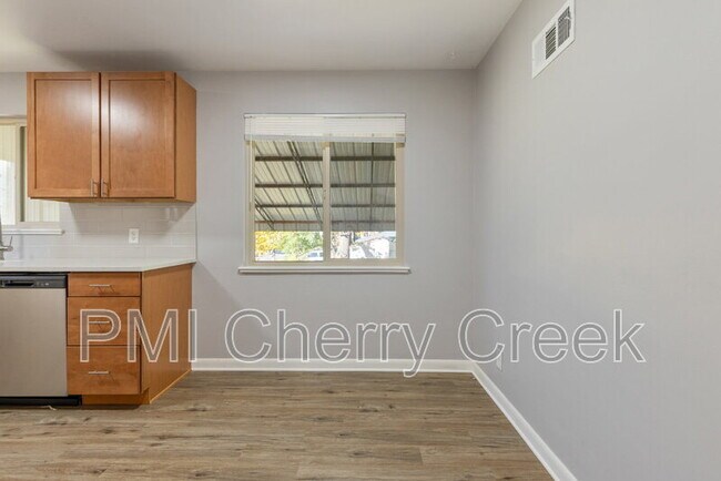 Photo - 2695 S Logan St Unit #2