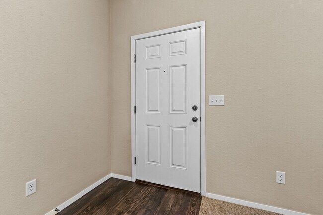 Photo - Beautiful home Located in desirable west F...