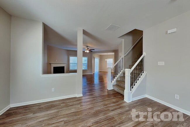 Photo - 807 Chastain Ave