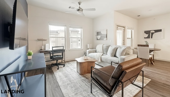 Photo - 2825 Main St Unidad 935