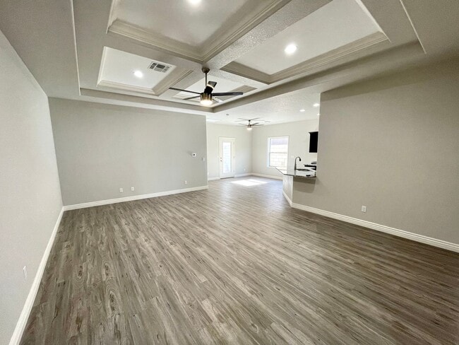 Photo - Beautiful 3 Bedroom 2 Bathroom Home!