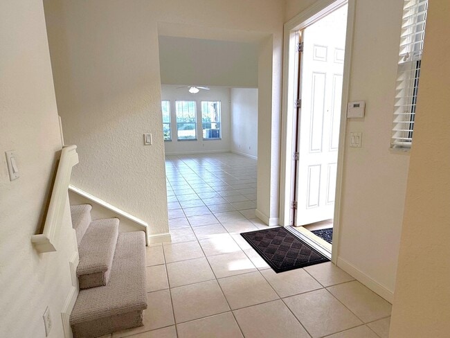 Photo - 685 Pacific Grove Dr