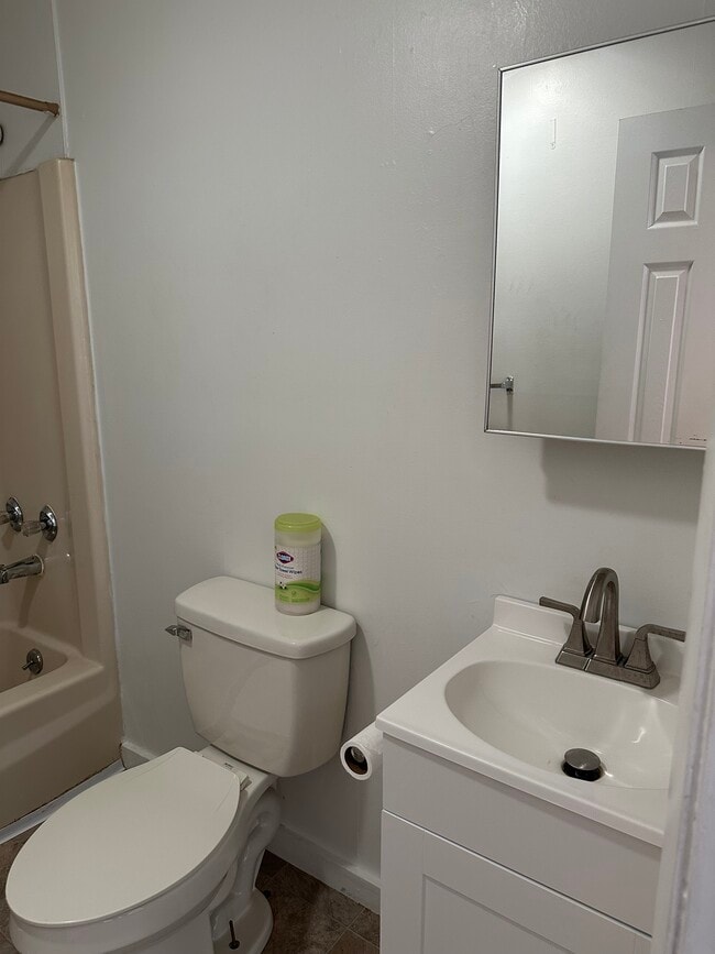 Photo - 15 LLC-10 Macomb Unit 7