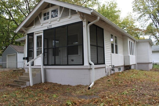 Photo - 431 N Grand Ave