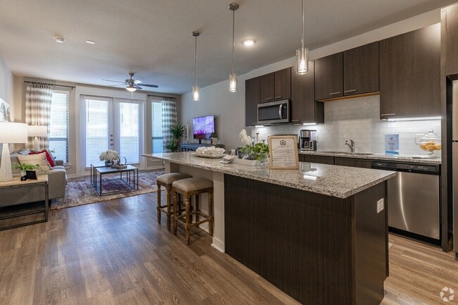 Photo - Modern Spaces + Lease Today & Save Unidad SNTA1