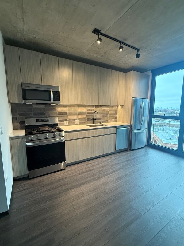 Photo - 1415 W Randolph St