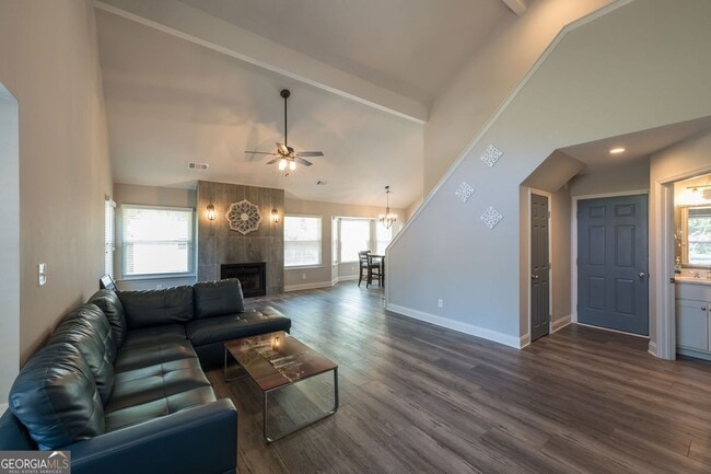 Photo - 895 Halston Ct