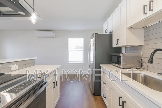 Photo - 404 Kirby Dr