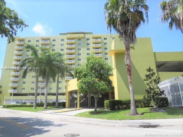 Building Photo - 816 NW 11th St Unit 801