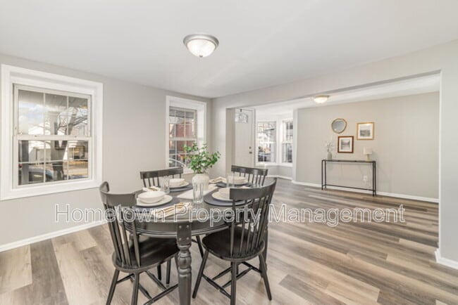 Photo - 28 W Main St