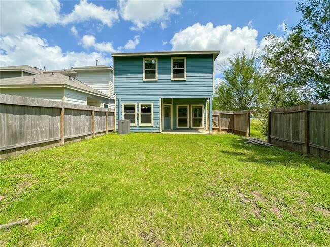 Photo - 105 Camelot Pl Ct