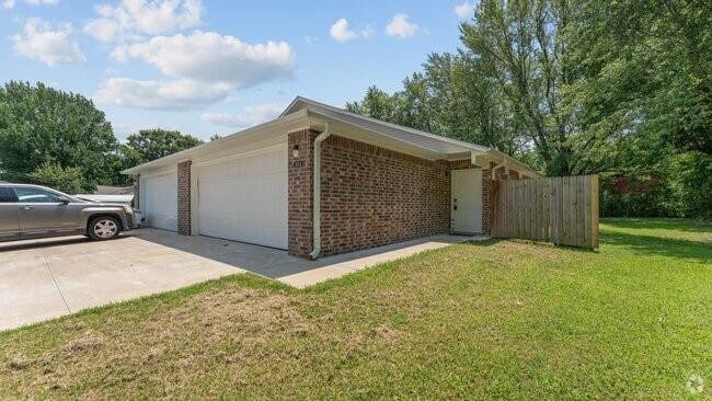Building Photo - 307 Ewalt Ave Rental