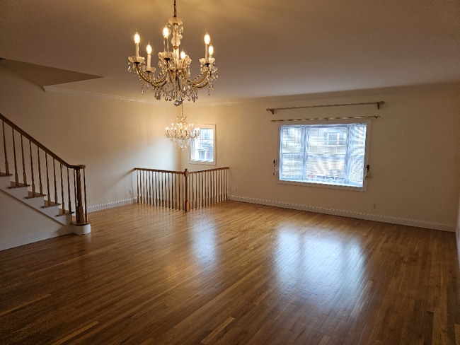 Photo - 104 Demarest Ln