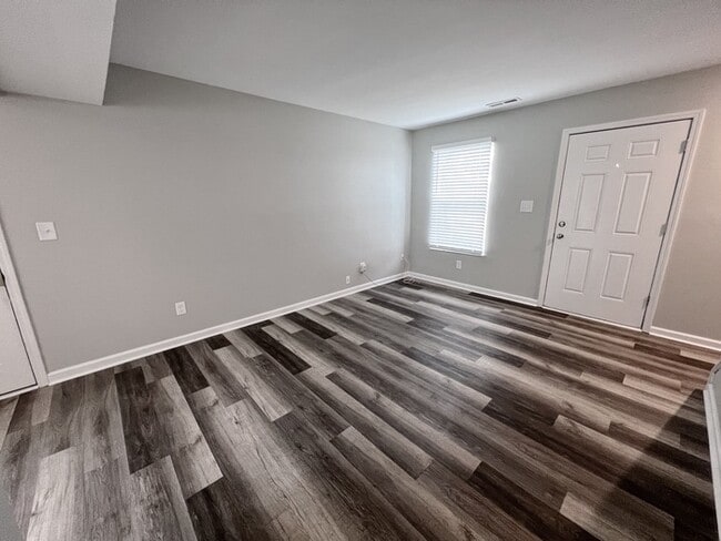 Three Bedroom Townhome in Covington!