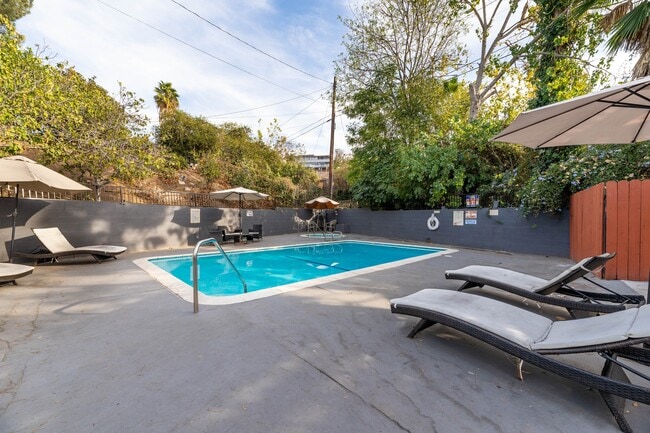 Building Photo - 4124 N Eagle Rock Blvd Unit 214 Rental