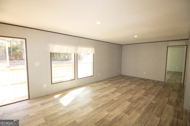 Photo - 1778 Zettwell Rd