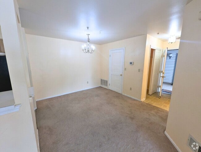 Building Photo - 411 Waterford Dr Rental