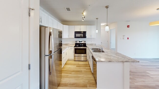 Photo - 10101-10101 101 Ave Unit 202