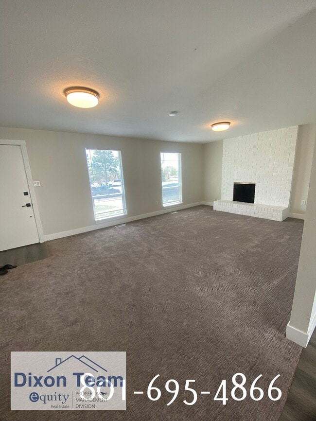 Photo - 792 Shepard Ln
