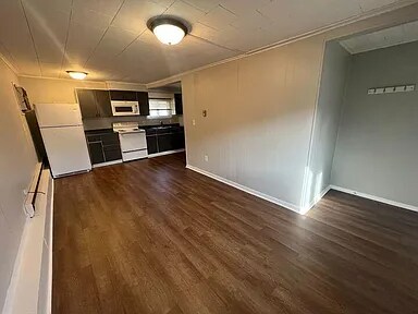 Photo - 304 E Lehr Ave