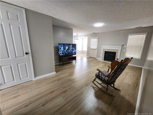 Photo - 604 Raven Pl