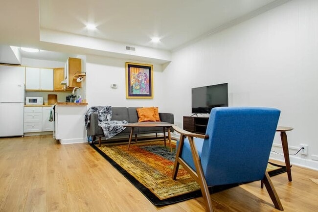 Photo - 1728 21st St NW