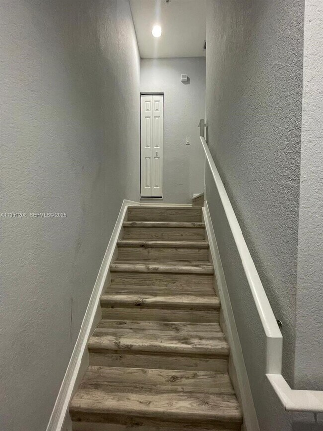 Photo - 2334 Grand Central Pkwy Unit 7