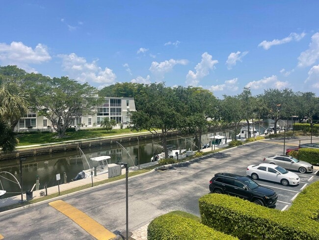 Photo - 799 Jeffery St Unit 302