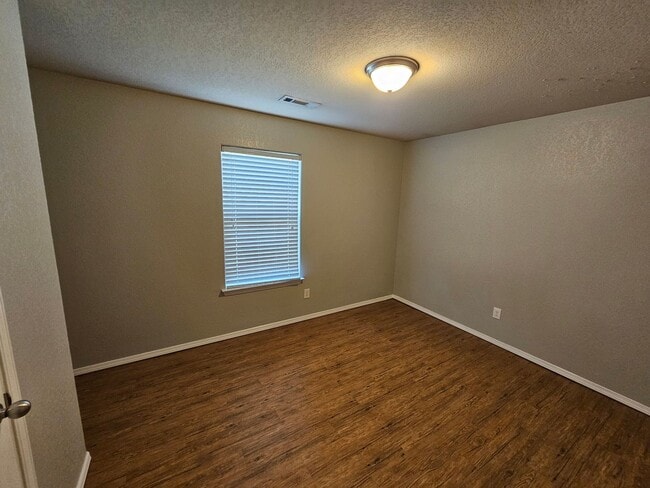 Photo - Nice 3 bedroom in west Fayetteville