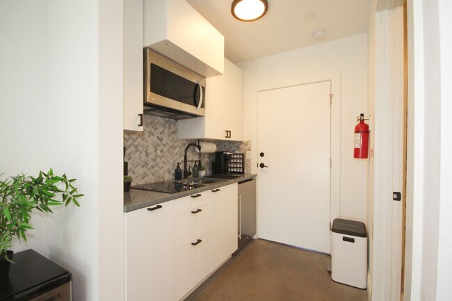 Photo - Modern Loft In Prime Wallingford Location!