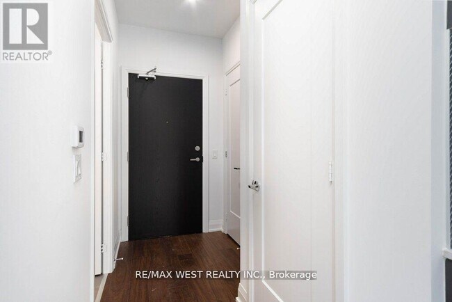 Photo - 293 The Kingsway Unit 307