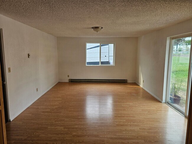 Photo - 208 Aquarius Way