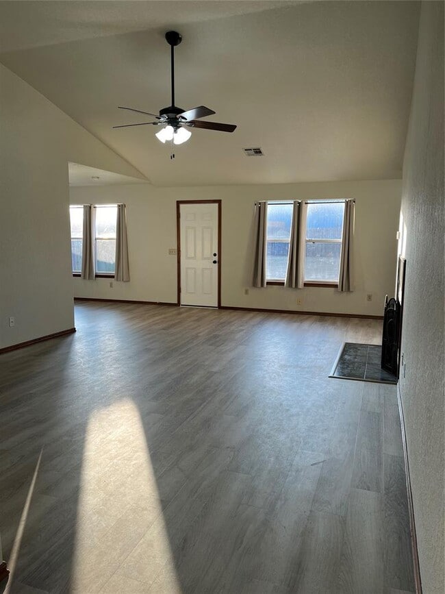 Photo - 317 S Chanda Ln