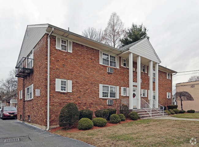 Photo - Karen Gardens