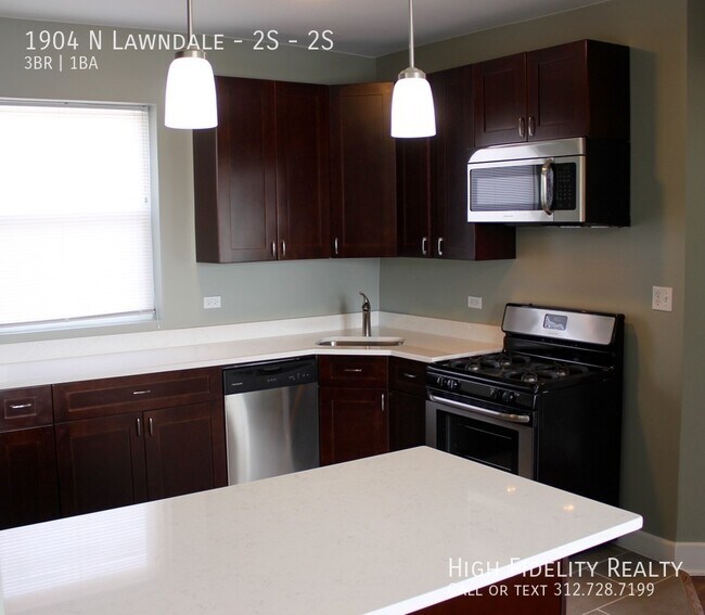 Photo - 1904 N Lawndale Ave Unit 2S