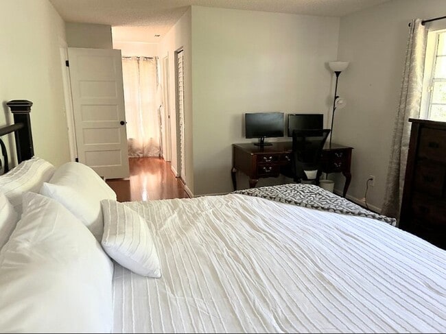 Photo - 727 Gilda Dr