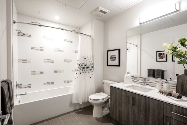 Photo - Seven West DTLA