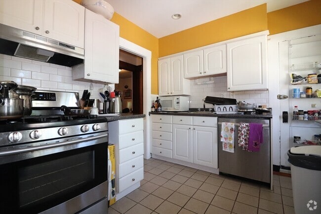 Building Photo - 37 Brington Rd Rental