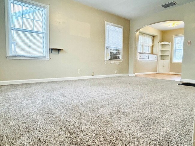 Photo - Spacious 2 Bedroom Home