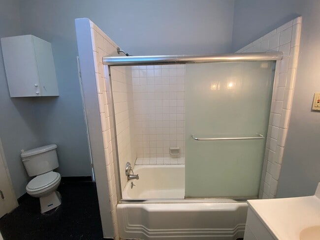 Photo - Top floor unit in the heart of Garden District! Unidad C