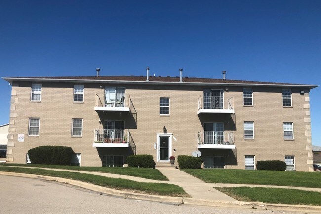 The Apartments At Oakbrook Court - The Apartments At Oakbrook Court