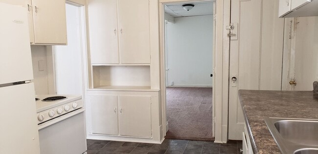 Photo - 425 S Warren Ave Unit 425 S. Warren Ave- Apt #2