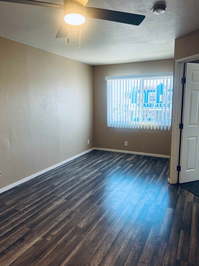 Photo - 2124 90th Ave