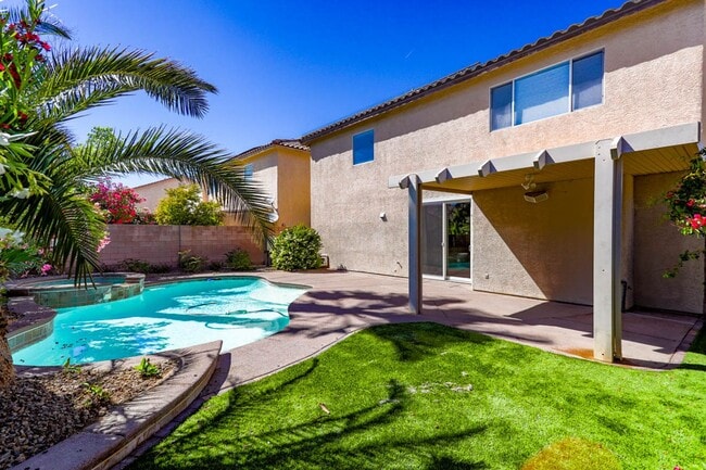 Photo - Southwest Pool Home With First Floor Bed And Bath