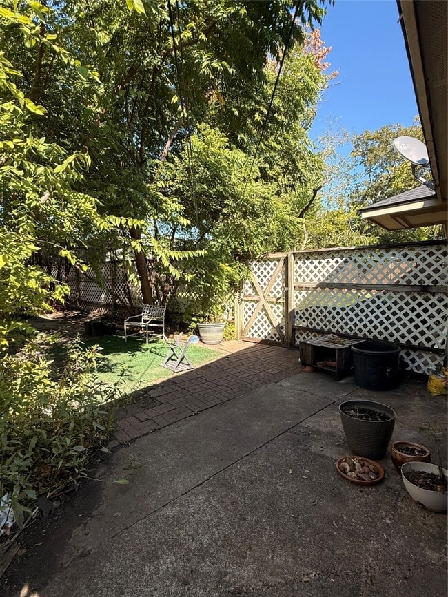 Photo - 5720 Parwill St