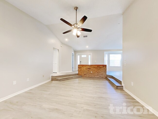 Photo - 801 Maraval Ct