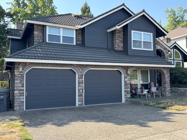 Building Photo - 17927 Ridge Lake Dr